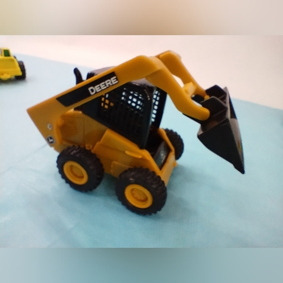 Bundle Hot Wheels Chevy, Matchbox Plow, John Deere Skid Steer Loader - Picture 7 of 10